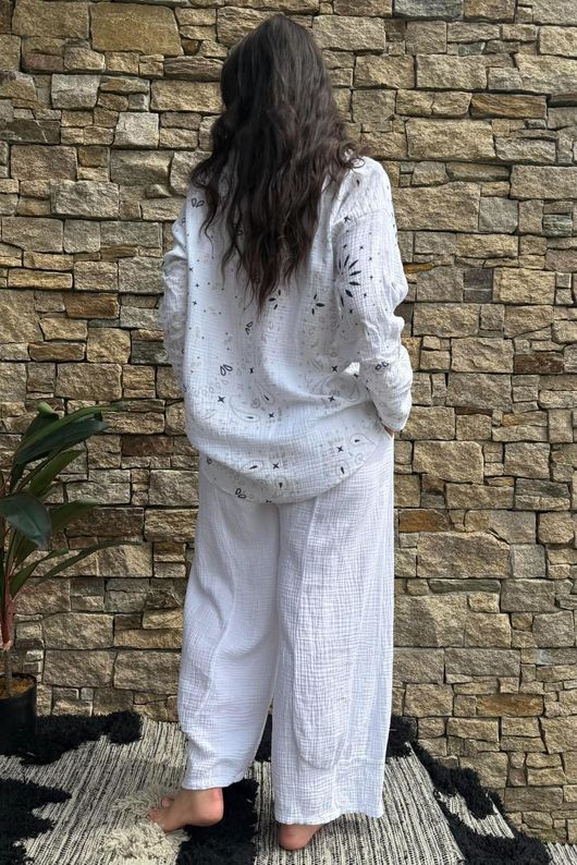 Cala Cushion Cotton Bandana Relaxed Shirt White